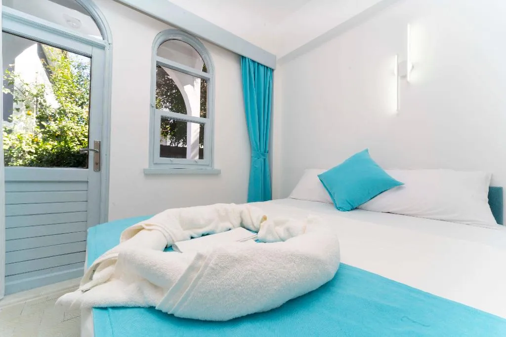 TRIPLE DELUXE WITH BALCONY Room, Kemer Royal Beach Hotel, Antalya