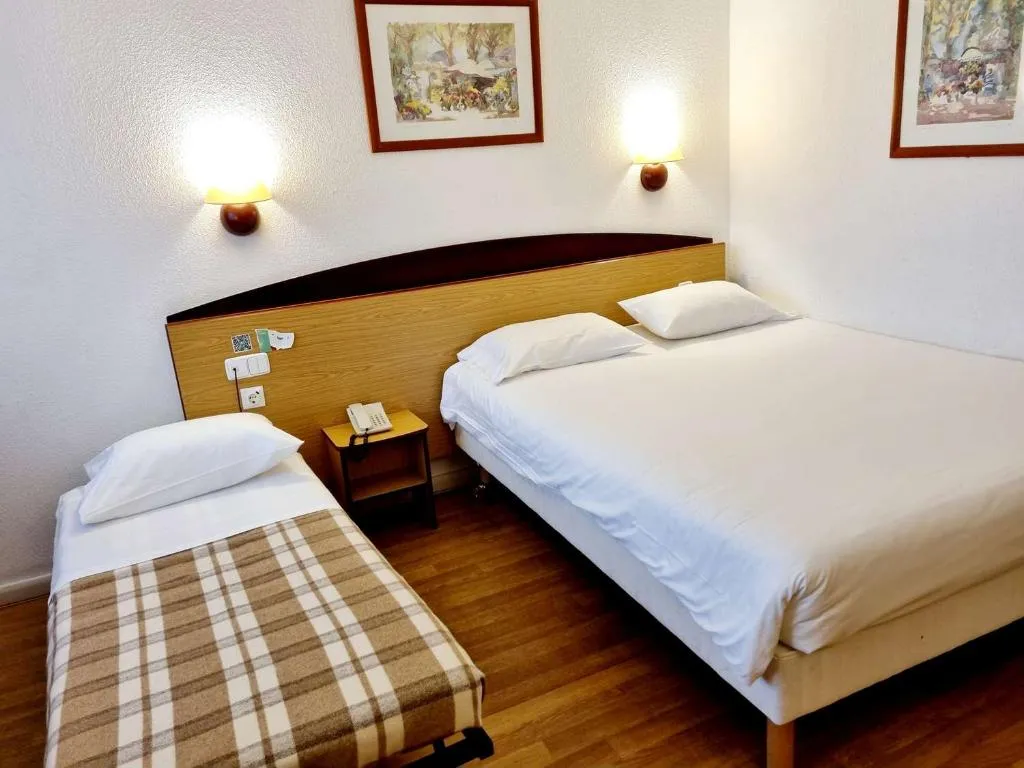 Double or Twin CAPACITY 3 Room, Travelodge Barcelona del Vallès, Barcelona