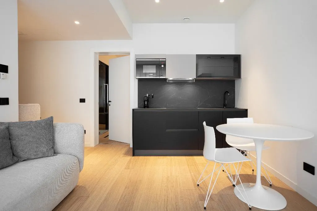 APARTMENT WITH JACUZZI Room, San Ambrogio Apartments, Milan