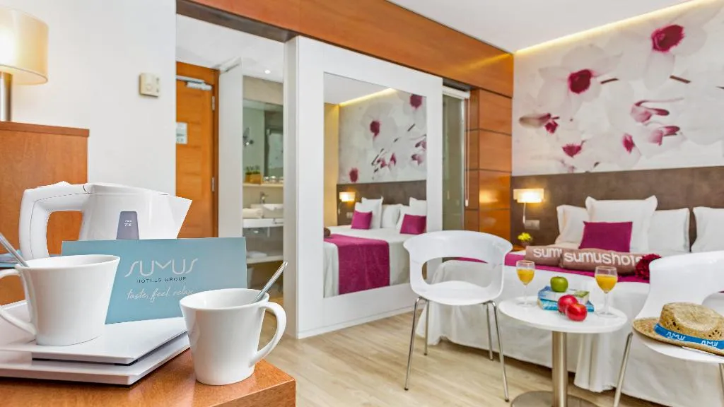 Double or Twin SUPERIOR POOL VIEW Room, Sumus Monteplaya, Costa Brava