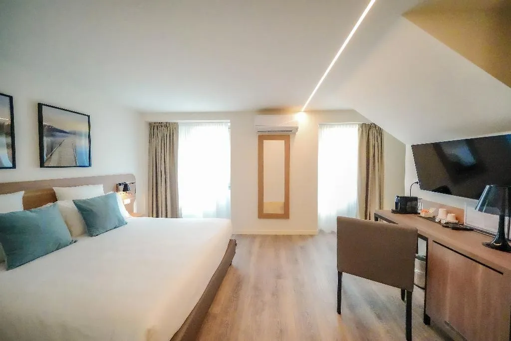 DOUBLE DELUXE CAPACITY 2 Room, Bergamo Inn 15, Milan