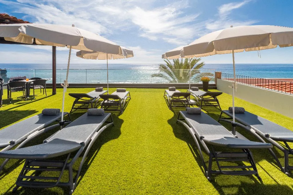 Terrace, Enotel Sunset Bay, Madeira