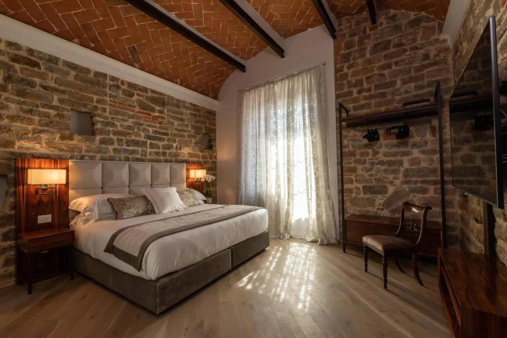 SUITE SUPERIOR ONE BEDROOM Room, Donati Luxury Tower, Florence