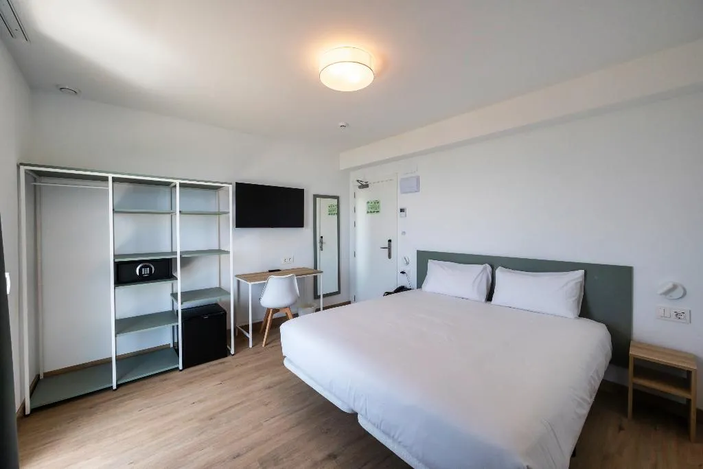 Double or Twin WITH TERRACE Room, Hotel Calella by Beatriz Hoteles, Costa Brava