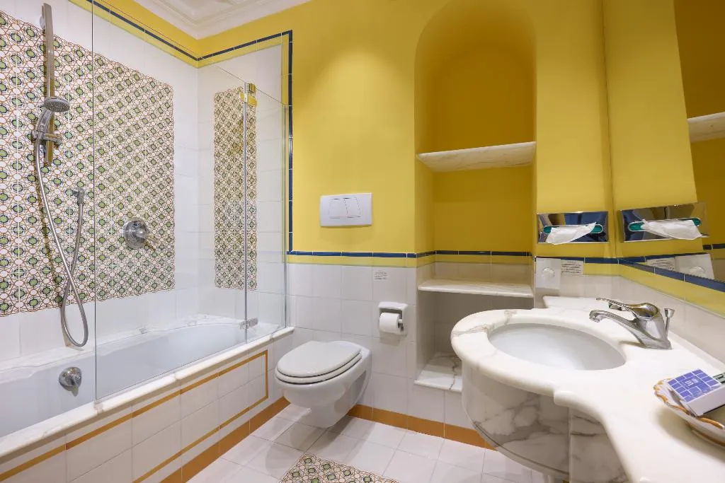 DOUBLE SUPERIOR Room, Grand Hotel Capodimonte, Naples