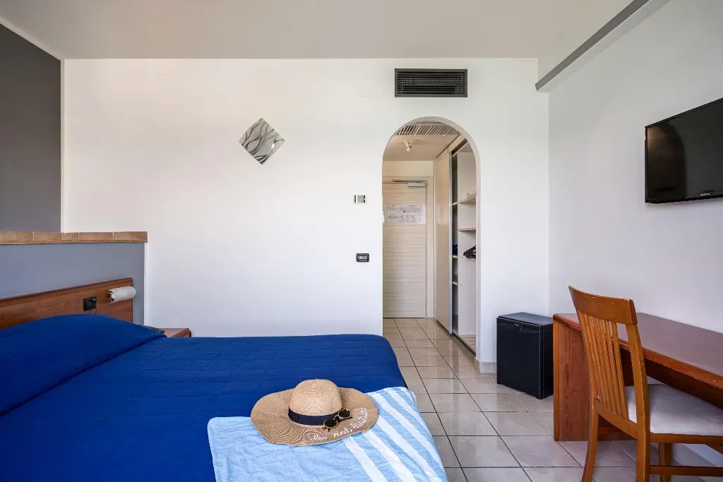 DOUBLE STANDARD Room, Carlton Riviera, Palermo