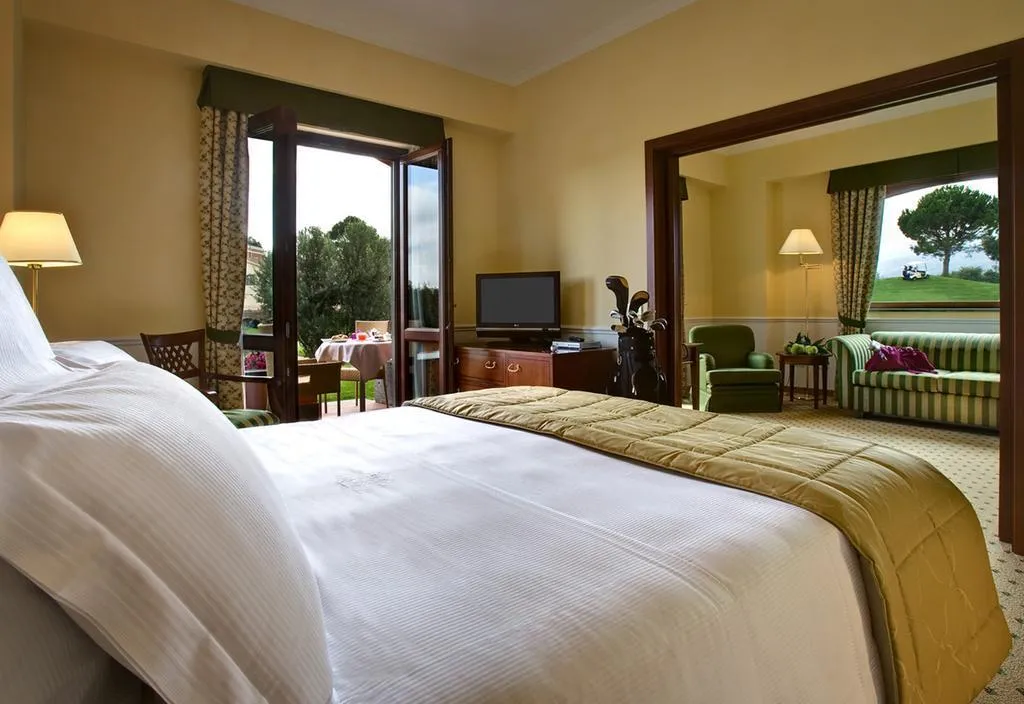 Room, Picciolo Etna Golf Resort & Spa, Curio Collection, Catania