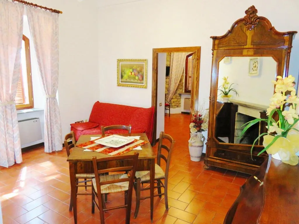 Room, Castello Cortevecchio, Umbria