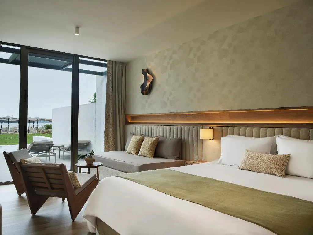 JUNIOR SUITE SEA VIEW WITH PRIVATE POOL Room, Kontokali Bay Resort & Spa, Corfu