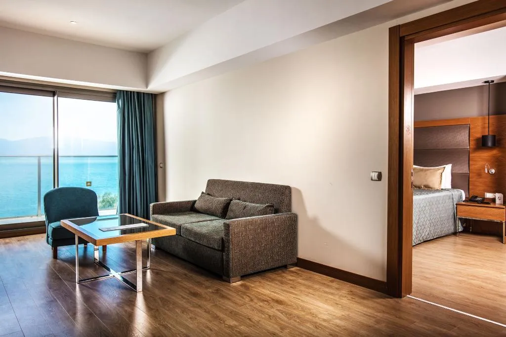 JUNIOR SUITE SEA VIEW Room, Liberty Kusadasi, Izmir