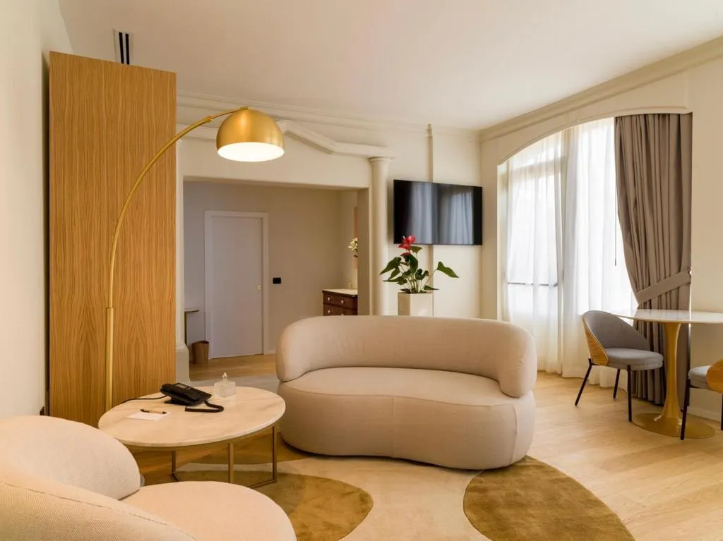 SUITE CAPACITY 1 Room, UNA Hotels One Catania Wellness & SPA, Catania