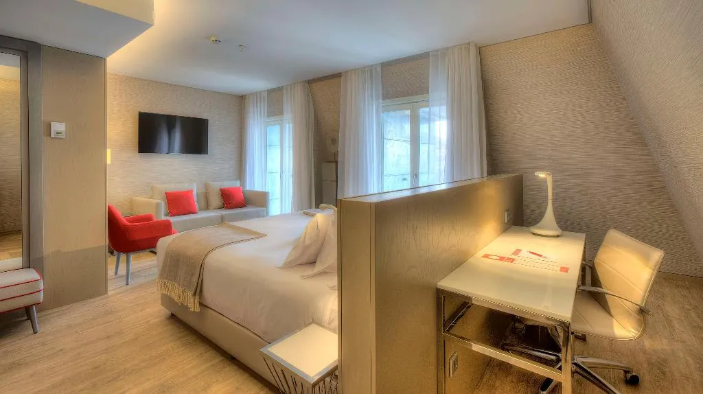 DOUBLE PREMIUM Room, NH Collection Porto Batalha, Porto