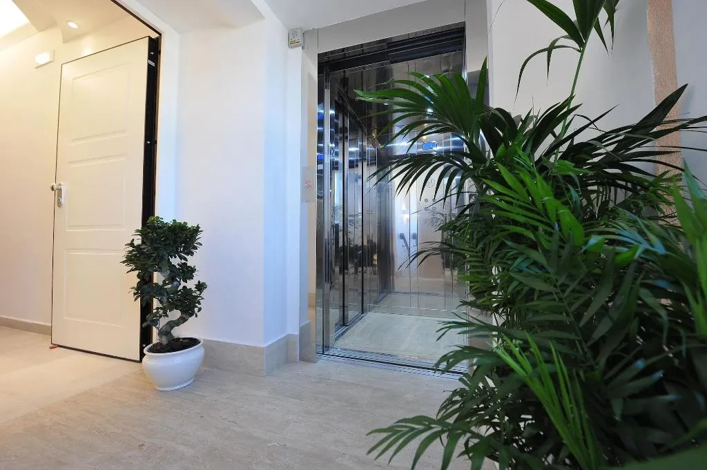 Lobby, SorrentoBay, Naples