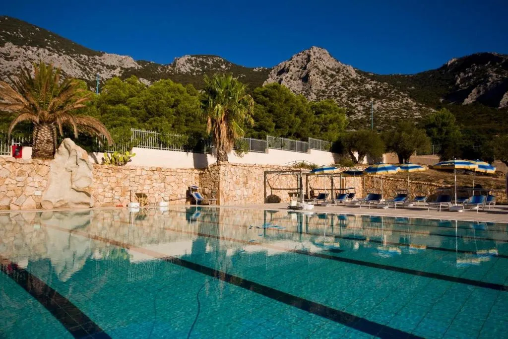 Pool, Brancamaria, Olbia