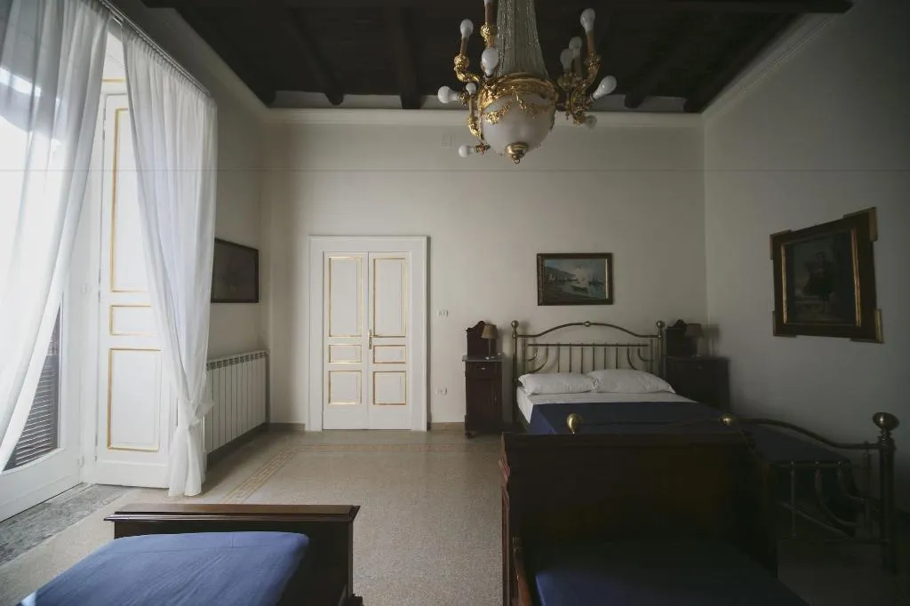 Room, Area Angioina Suites, Naples