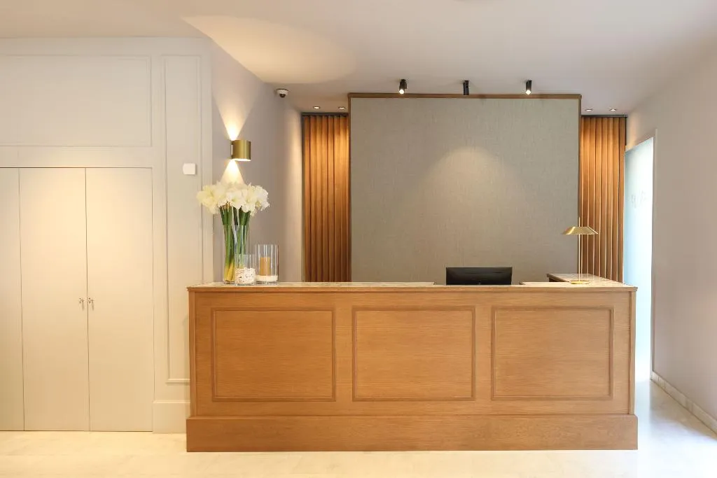 Lobby, Ciutat de Girona, Costa Brava