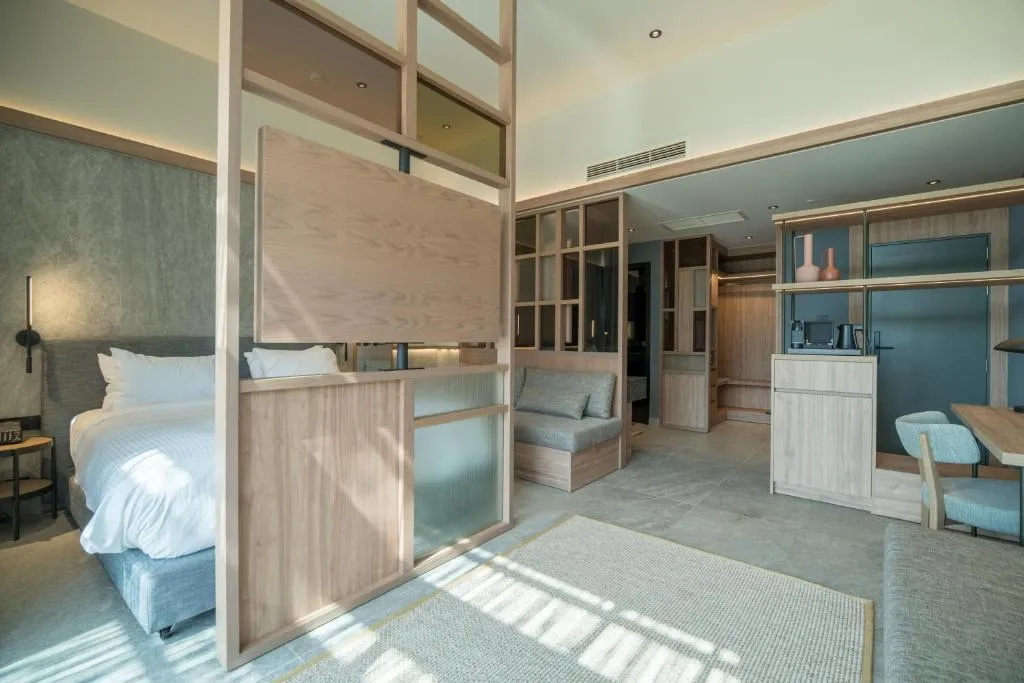 JUNIOR SUITE WITH JACUZZI Room, King Minos Retreat Resort and Spa, Crete