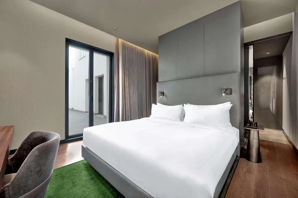 SUITE KING BED ONE BEDROOM  Room, Hilton Porto Gaia, Porto