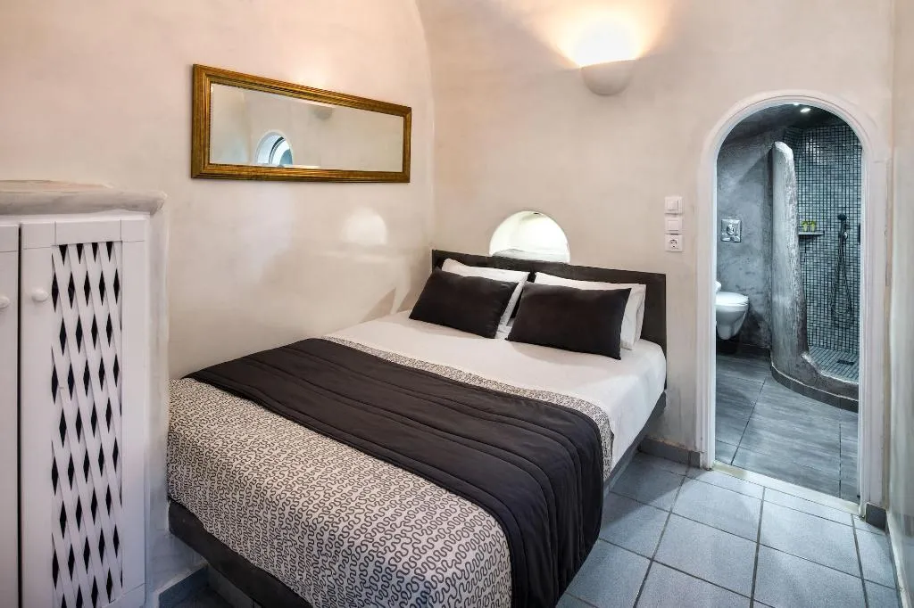 Room, Hotel Katerina's Castle, Santorini