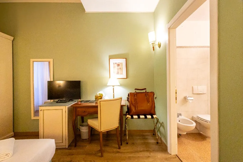 Double or Twin STANDARD Room, LVG Hotel Collection - Hotel Pallanza, Milan