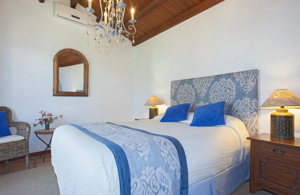VILLA CAPACITY 6 THREE BEDROOM Room, Villa Lily, Lanzarote