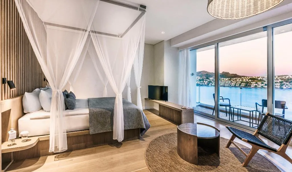 DOUBLE DELUXE SEA VIEW Room, Cape Bodrum Luxury Hotel & Beach, Bodrum
