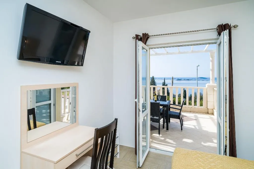 APARTMENT TWO BEDROOMS WITH TERRACE Room, Villa Samba, Dubrovnik