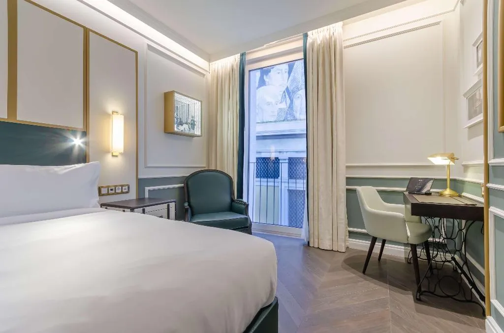 Room, The Emerald House Lisbon, Curio Collection by Hilt, Lisbon