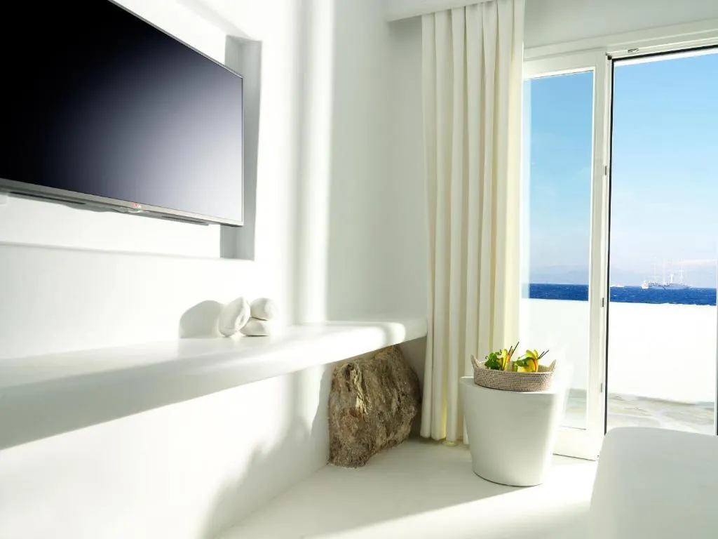 Double or Twin DELUXE ONE BED Room, Mykonos Bay Resort & Villas, Mykonos