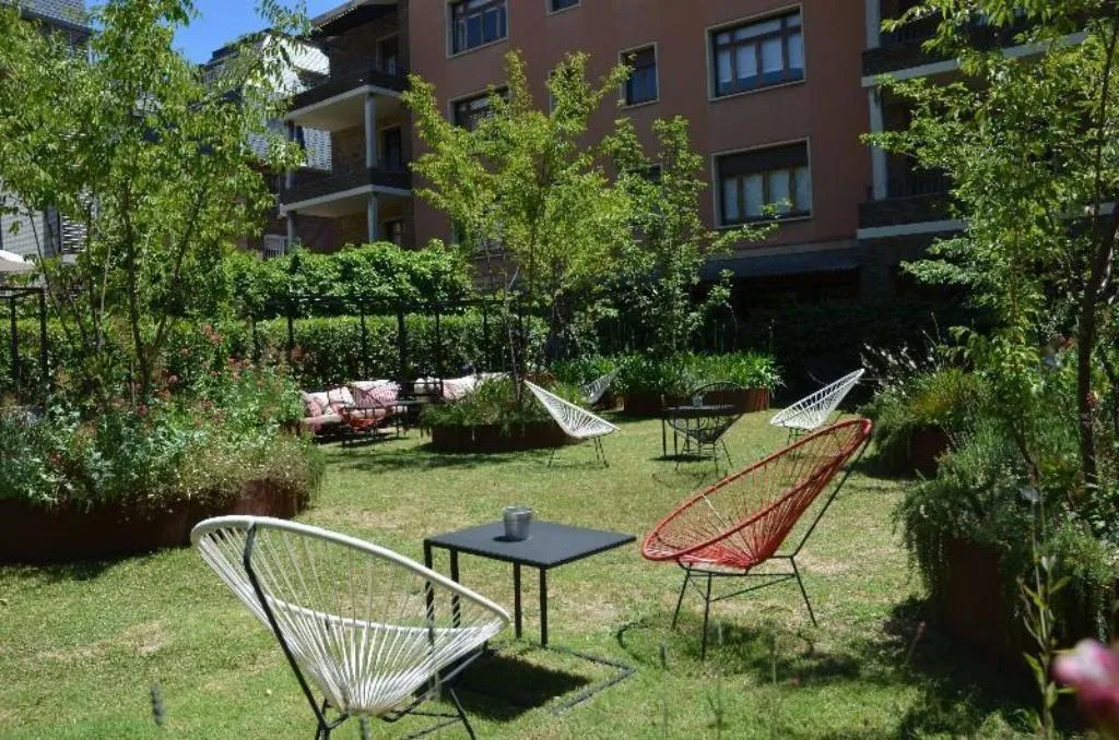 Pool, Primero Primera, Barcelona