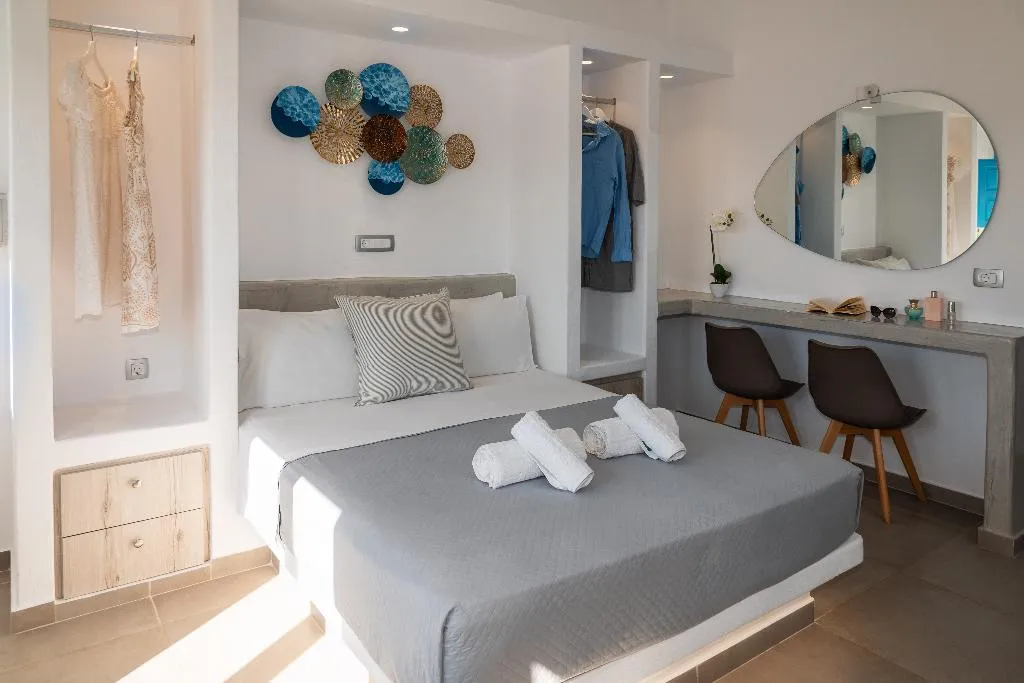 DOUBLE DELUXE SEA VIEW WITH BALCONY Room, Perissa Bay, Santorini