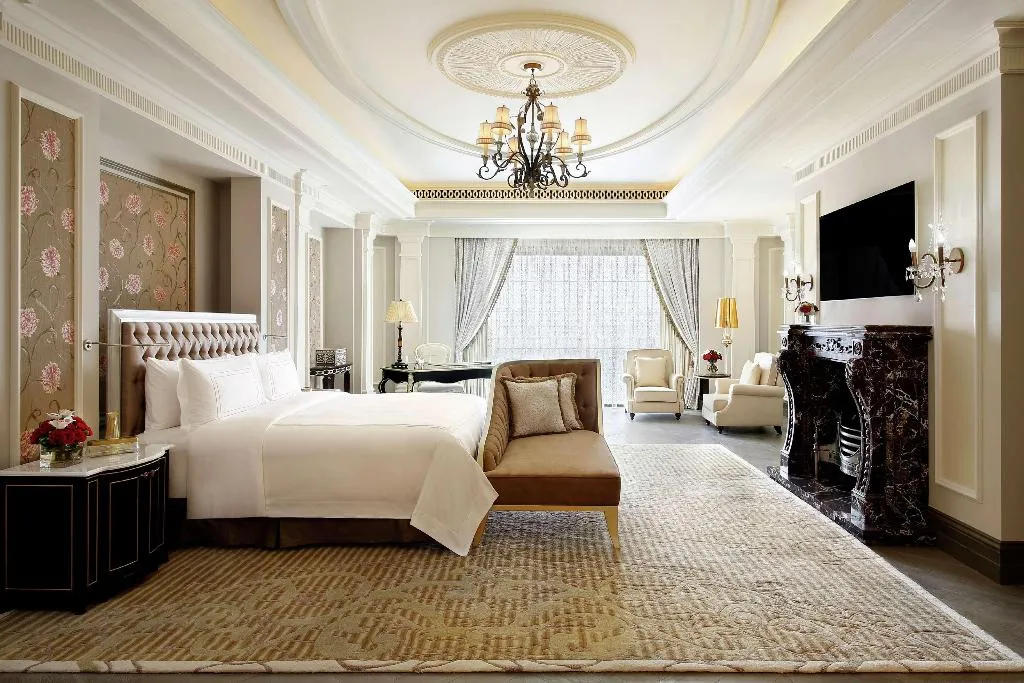 SUITE STANDARD Room, Al Habtoor Palace, Dubai