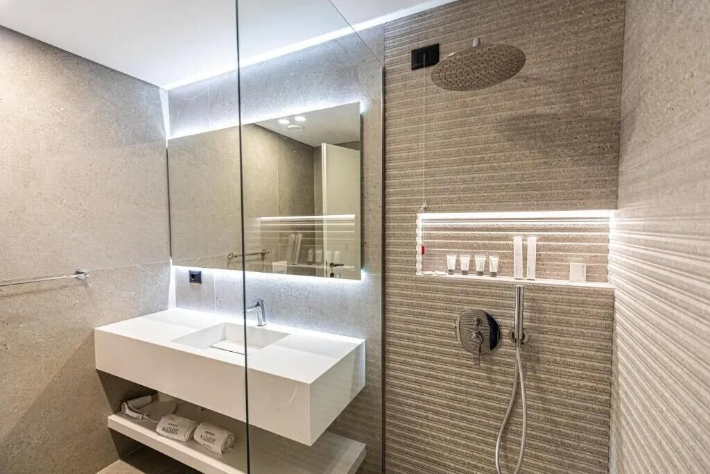 Room, Mazarine Hotel, Kavaje