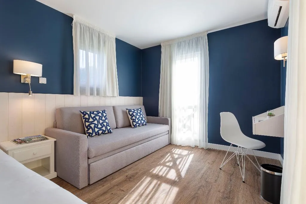 TWIN SUPERIOR Room, AP Adriana Beach Resort, Algarve