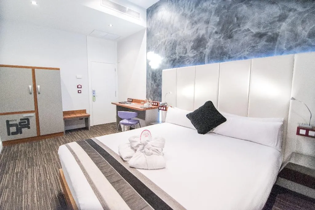 DOUBLE SUPERIOR Room, Petit Palace Boquería Garden, Barcelona