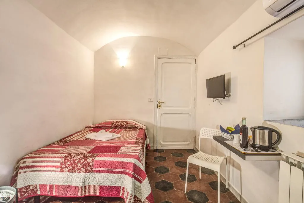 SINGLE STANDARD Room, Relais La Torretta, Naples