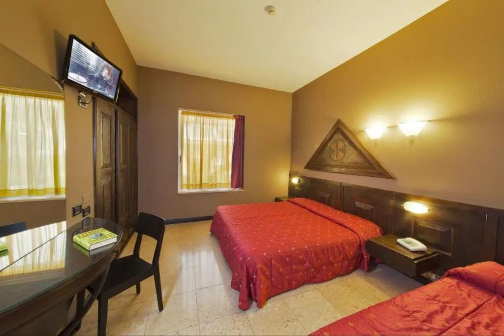 Double or Twin ECONOMY Room, La Paül, Milan