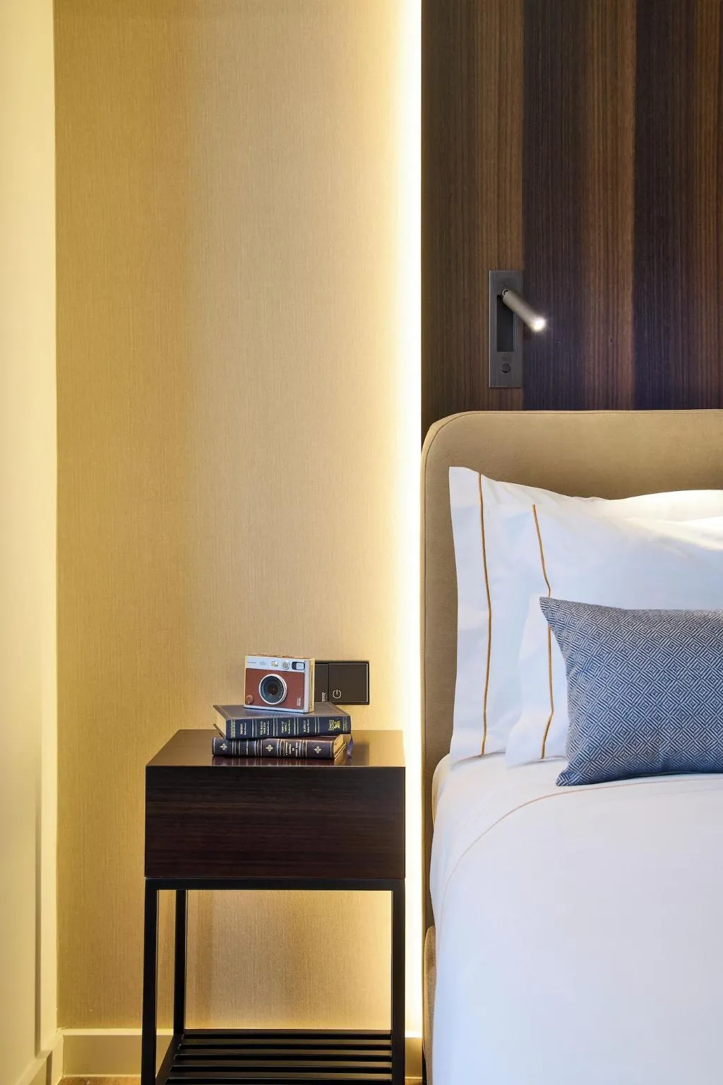 Room, Moon and Sun Lisboa, Lisbon