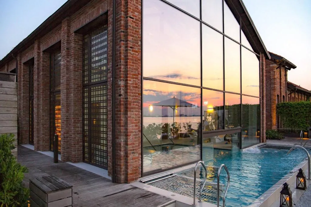 Sports and Entertainment, JW Venice, Venice