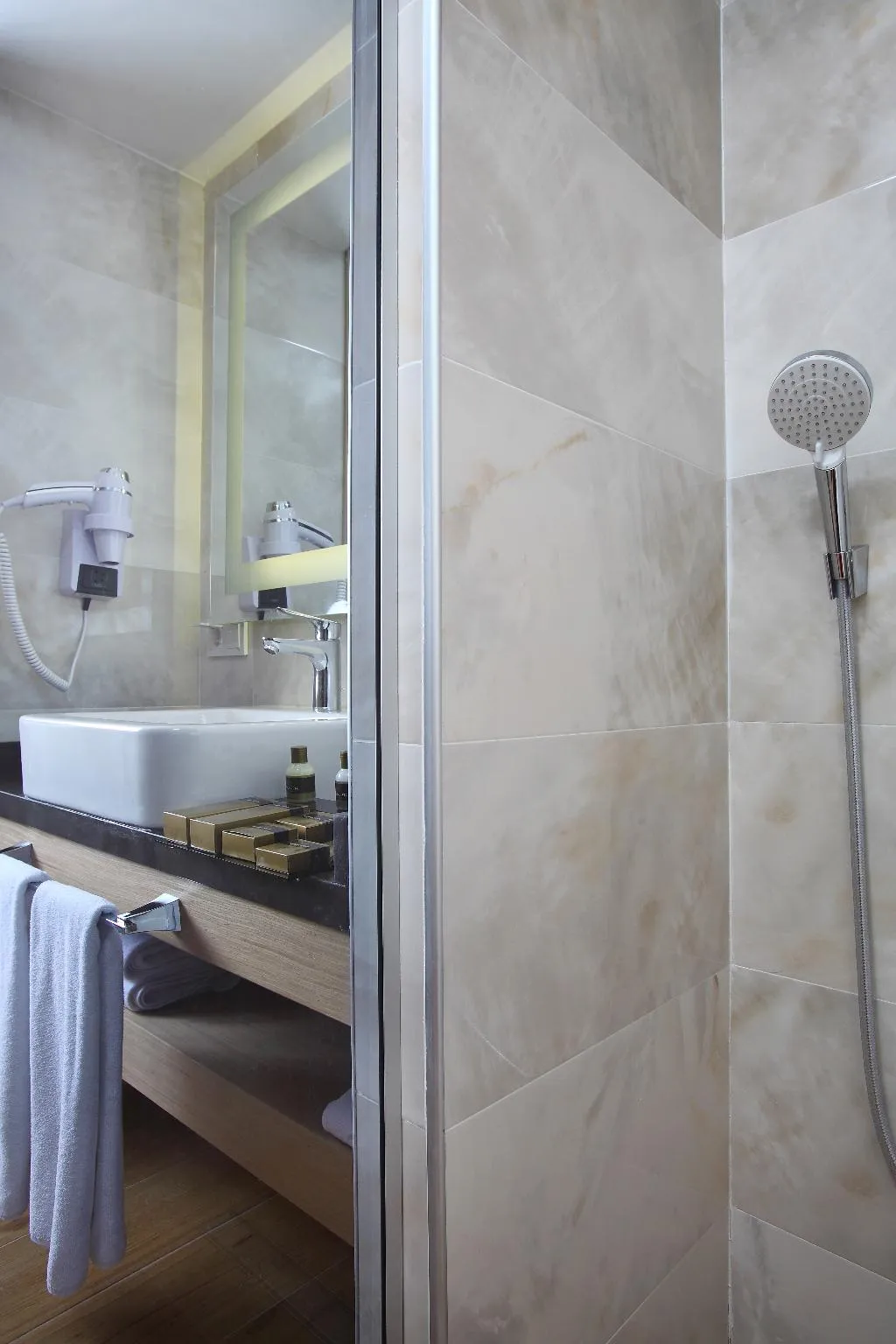 Room, DoubleTree by Hilton Bodrum Marina Vista, Bodrum
