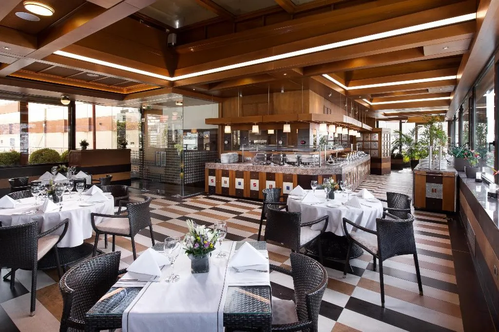 Restaurant, Crowne Plaza Athens, Athens