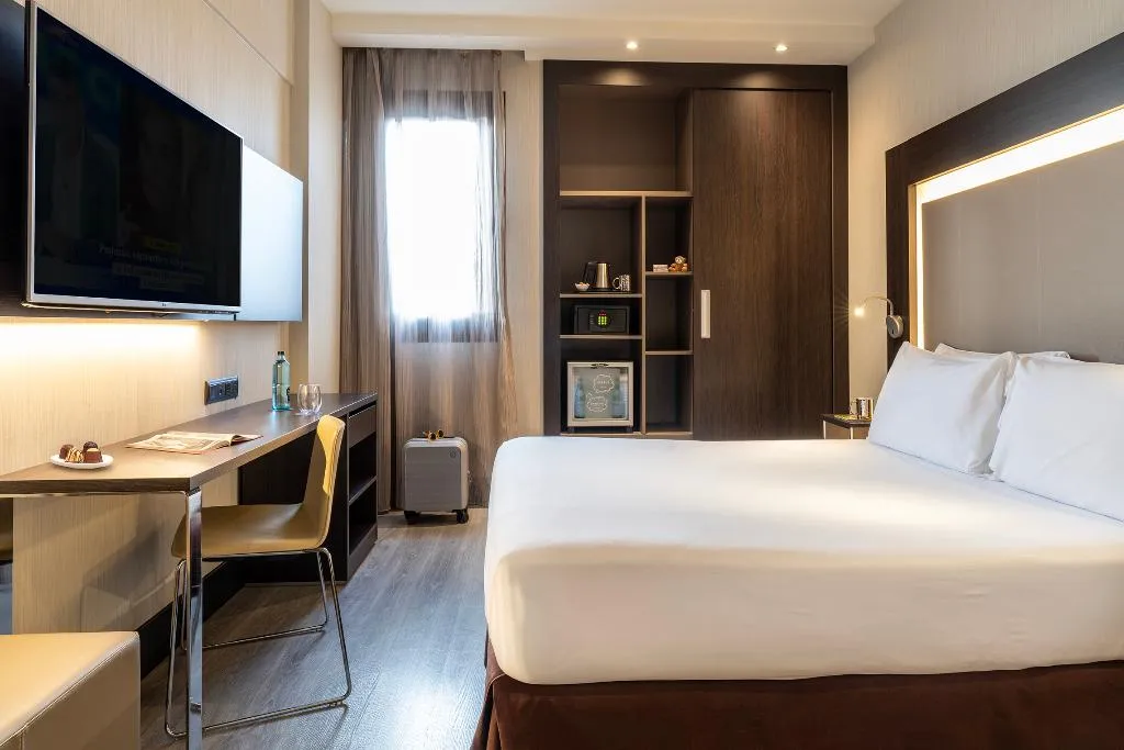 Room, Novotel Madrid Center, Madrid