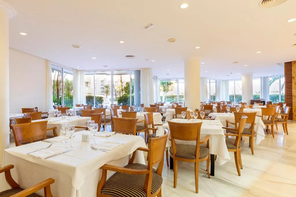 Restaurant, Hipotels Bahia Grande, Majorca