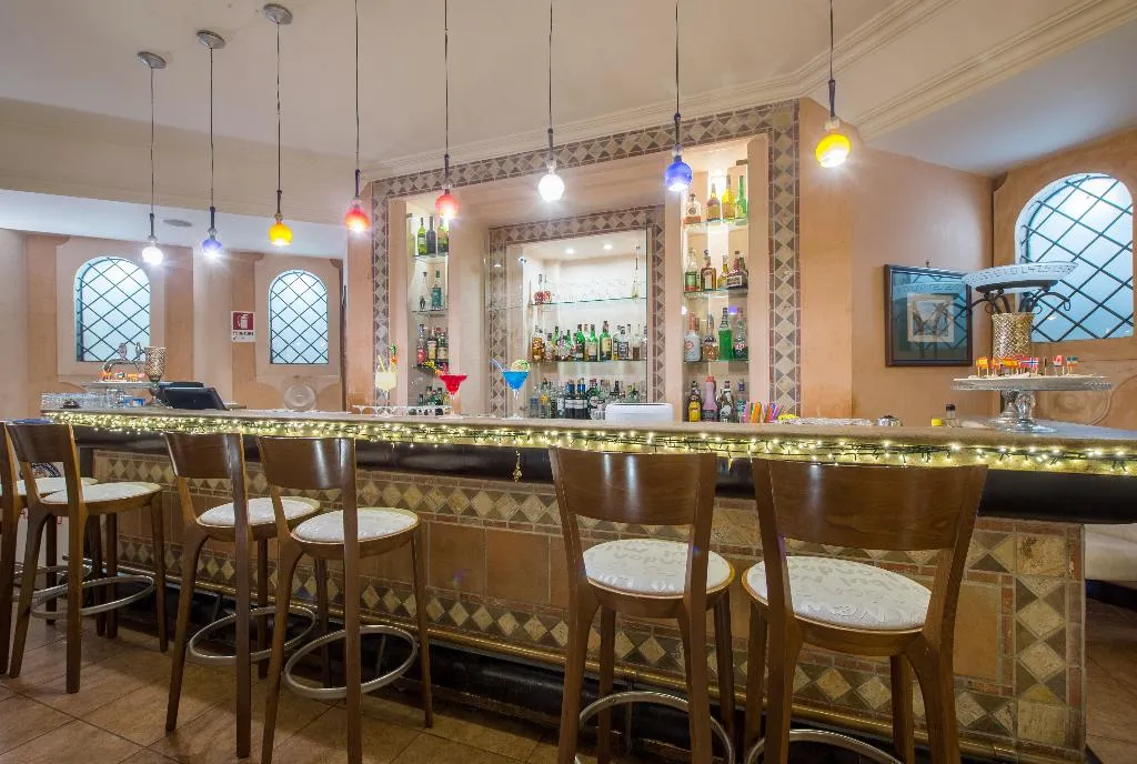 Bar, Michelangelo, Naples