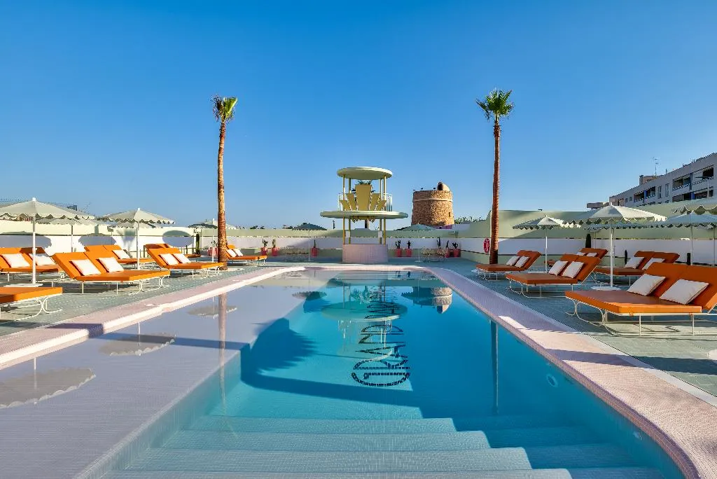 Pool, Grand Paradiso, Ibiza