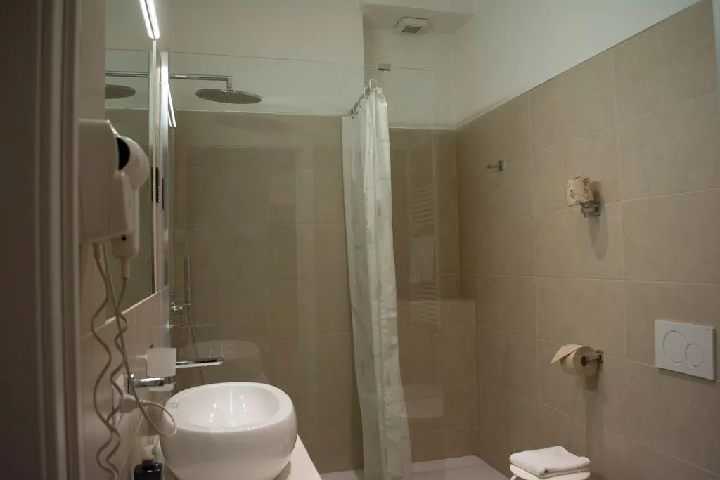 DOUBLE ANNEX Room, Eco Hotel Milano & Bioriso Restaurant, Milan