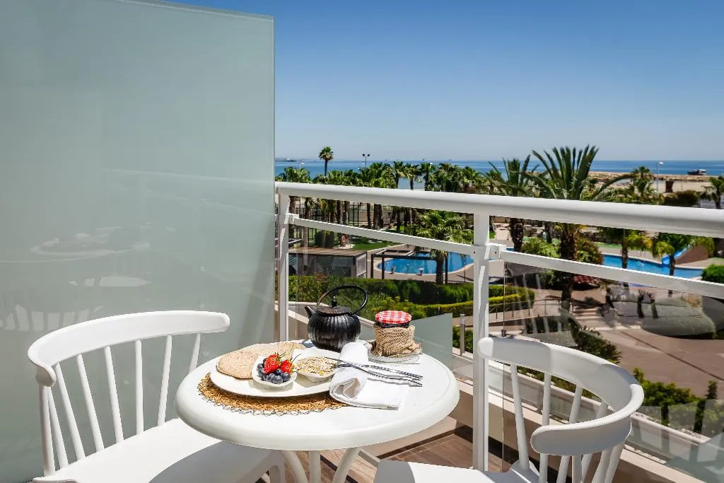 FAMILY ROOM SEA VIEW Room, Gran Palas Hotel, Costa Brava