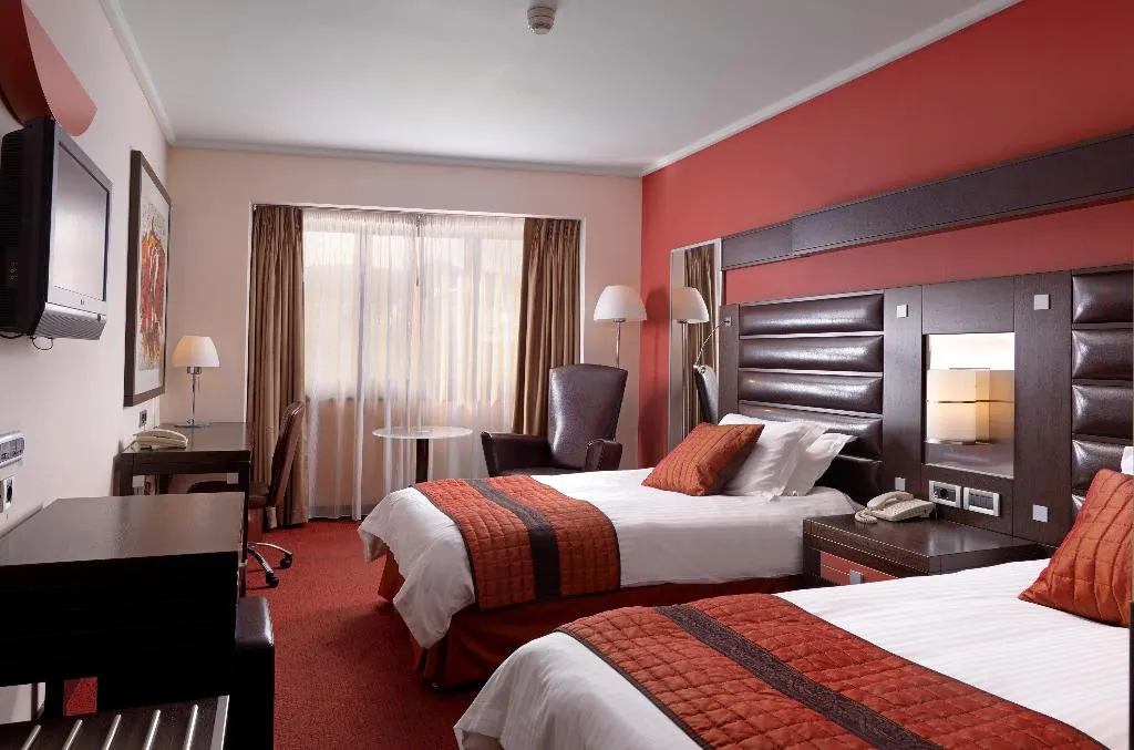 TWIN STANDARD Room, Crowne Plaza Athens, Athens