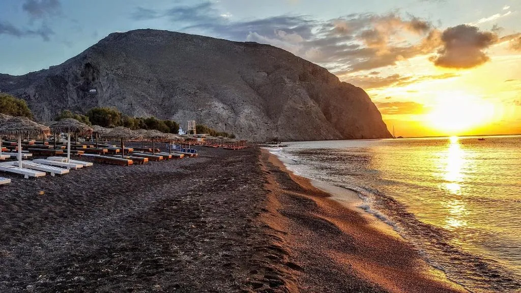 Beach, Pleasure Beachside Studios, Santorini