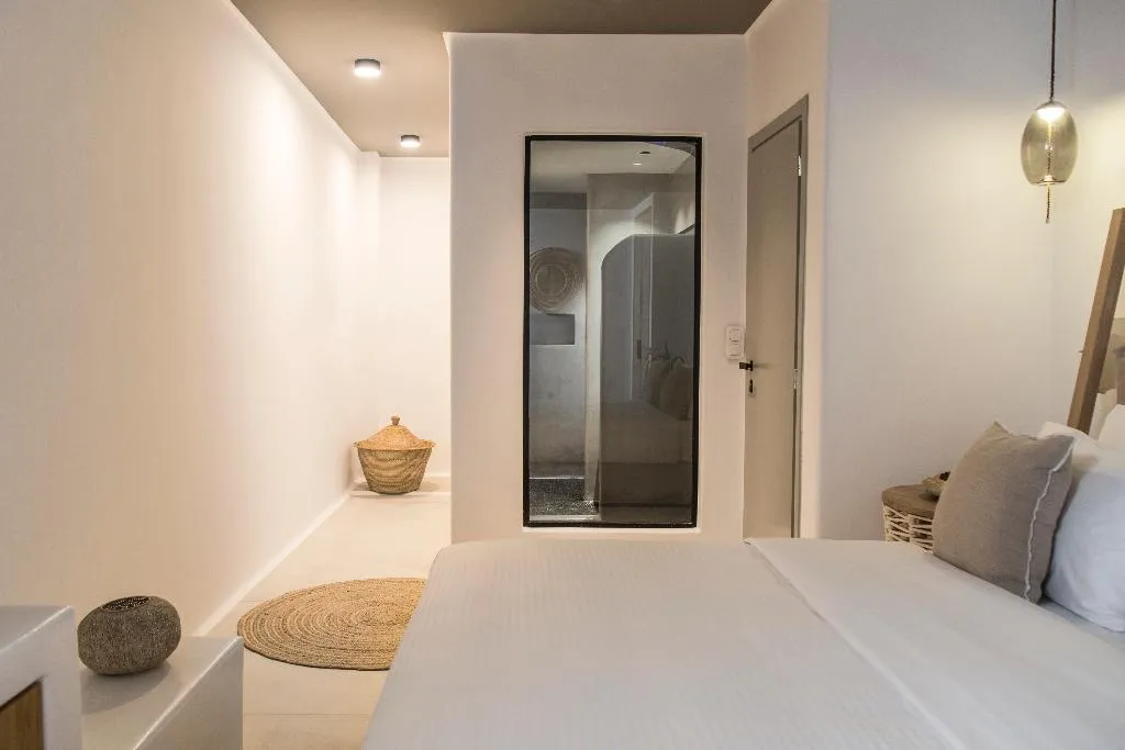 SUITE WITH JACUZZI Room, Adorno Suites Mykonos, Mykonos